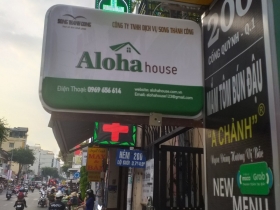 Bảng hiệu Aloha House
