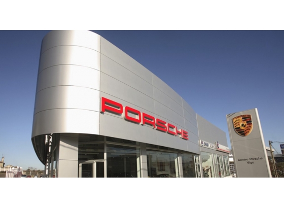 THI CÔNG LOGO TÒA NHÀ