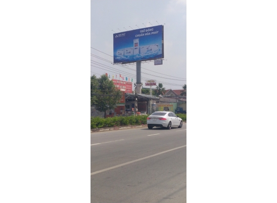 Bảo trì bảng QC tại QL13- TX.Bến Cát, Bình Dương