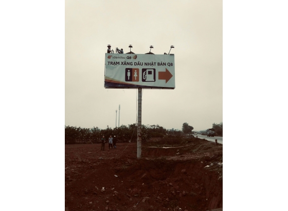 Bảo dưỡng, gia cố bảng QC tại Hưng Yên