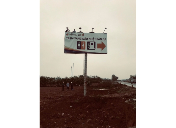 Bảo dưỡng, gia cố bảng QC tại Hưng Yên