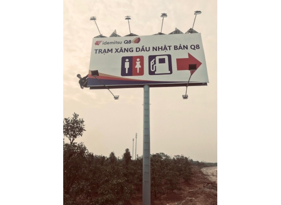 Bảo dưỡng, gia cố bảng QC tại Hưng Yên